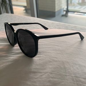 Women’s Black Gucci Sunglasses